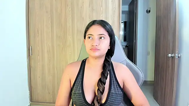 Isa squirt1 online show from March 5, 3:46 am