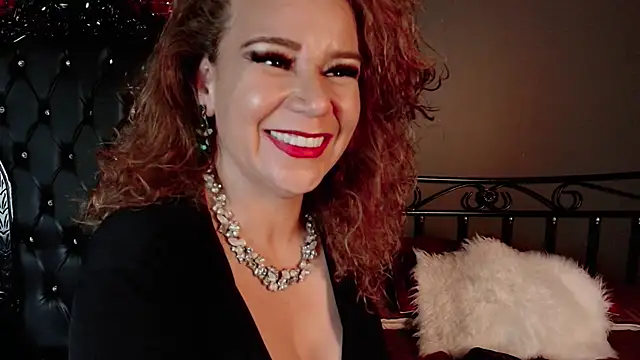 MelaniaKnauss online show from November 11, 8:39 pm