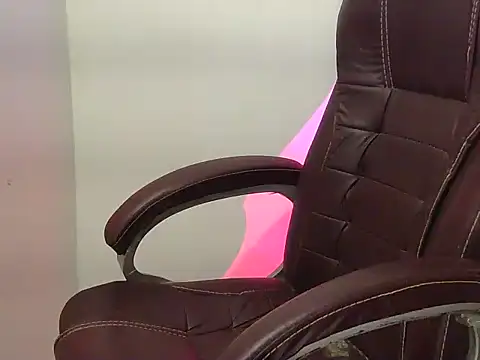 Snapshot of Hoty-Bhabi chatting on October 6, 8:20 am Hoty-Bhabi online show from October 6, 8:20 am