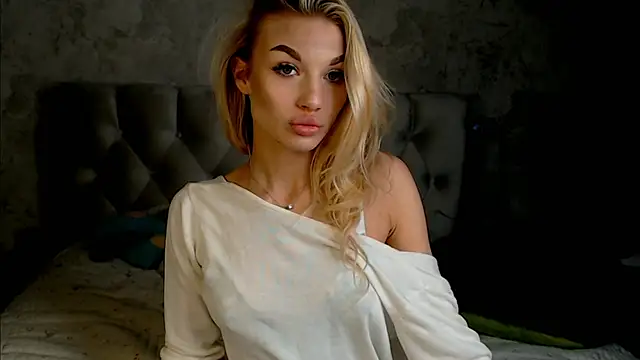 Ella Milla online show from March 29, 9:03 pm