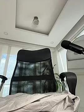 nicollefiorett online show from October 23, 10:16 pm