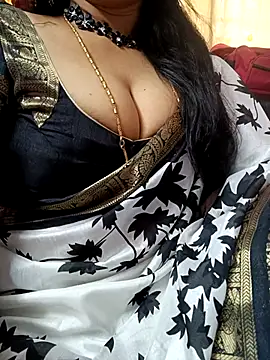 Snapshot of amala_ss chatting on October 26, 5:58 am amala ss online show from October 26, 5:58 am