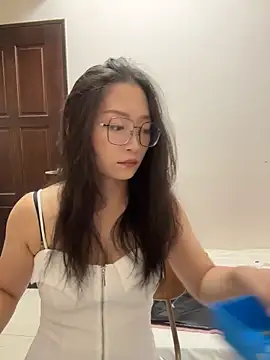 wt0314 online show from April 25, 1:03 pm