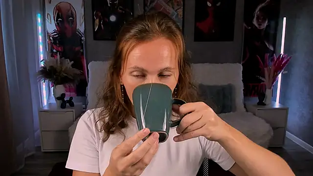 MichelleOrtis online show from September 18, 1:09 pm