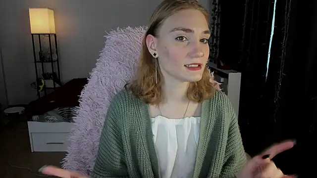 ReddHotPipper online show from November 30, 3:21 am