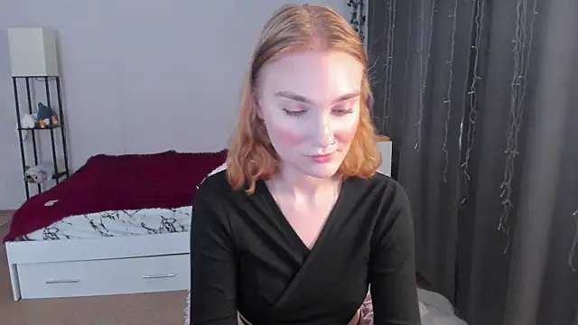 ReddHotPipper online show from September 28, 2:40 am