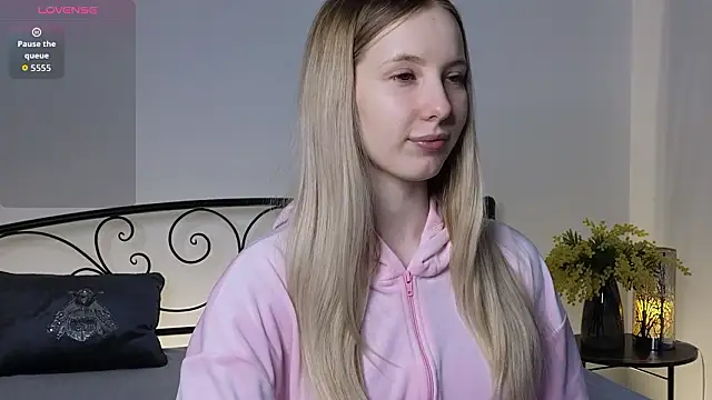 KarnetJ online show from February 8, 2:54 pm