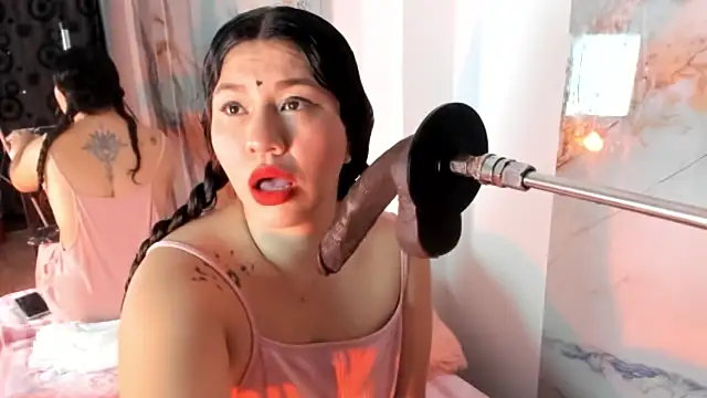 hade cute online show from June 1, 3:25 pm