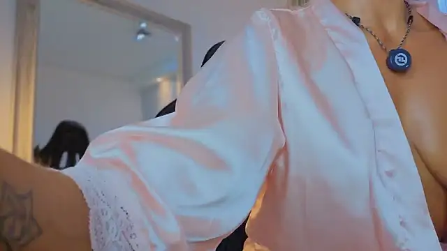 Tayra Pradit online show from February 3, 2:53 am