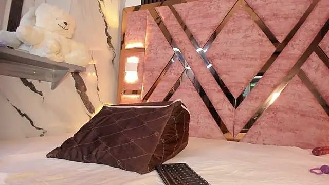 tifany bigdick online show from February 24, 6:39 pm