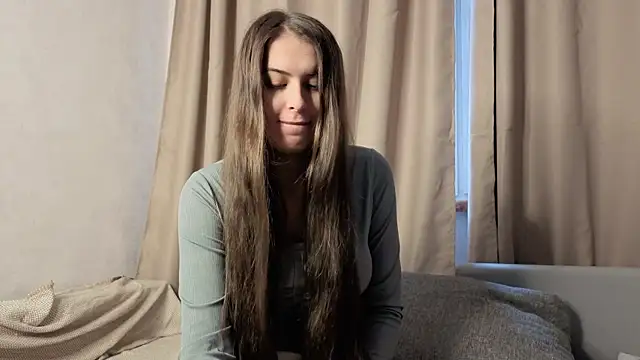 elisa moon online show from November 12, 9:51 am