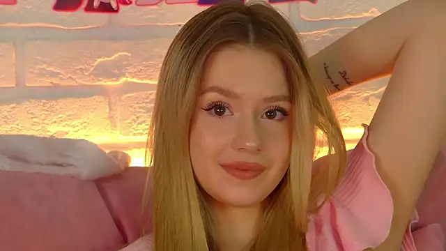 MilanaBalmain online show from November 4, 4:28 am