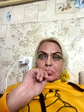 Gardener of Illusions online show from November 18, 1:06 am