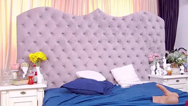 CassidyVelvet online show from April 6, 4:46 am