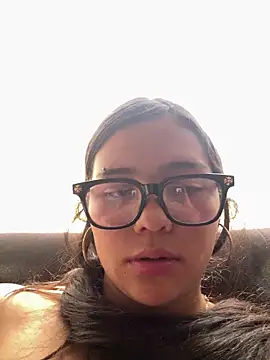 Paloma  LS online show from April 18, 6:10 pm