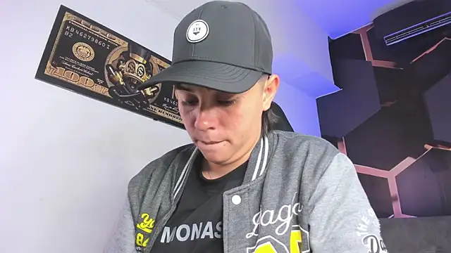 AbbySmiitth  online show from October 13, 7:27 pm