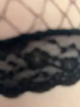 yourcutesarah online show from December 3, 9:33 am