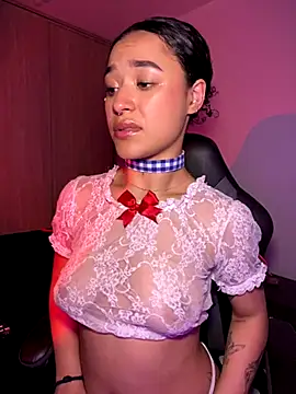 Crystal Dluna online show from November 11, 9:23 pm