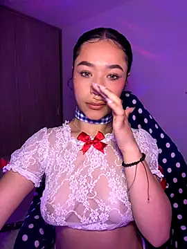 Crystal Dluna online show from September 15, 2:03 pm