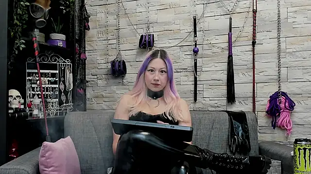 CruelMistress online show from December 3, 12:35 am