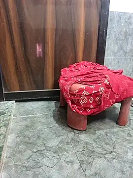 milf-kaira online show from November 11, 7:49 am