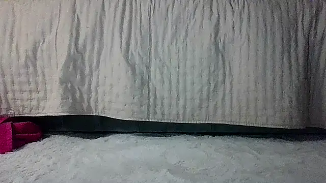 Petite moi online show from April 13, 8:09 pm