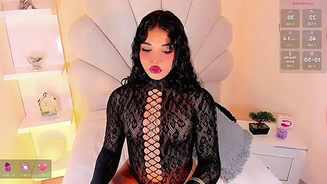 Snapshot of ValentinaMarinn chatting on October 21, 9:30 pm ValentinaMarinn online show from October 21, 9:30 pm
