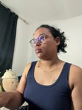 angela angels  online show from March 28, 10:04 am