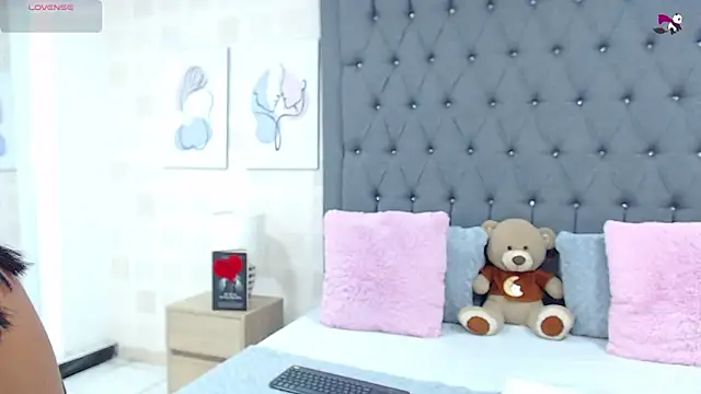 JoslinEvans online show from October 16, 12:52 pm