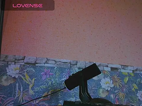 Snapshot of Chloe_strip chatting on October 20, 5:54 am Chloe strip online show from October 20, 5:54 am