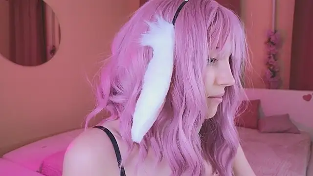 lea belle  online show from February 14, 5:48 pm