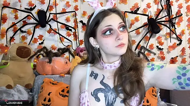 Snapshot of _Devill_Baby chatting on October 22, 7:19 pm Devill Baby online show from October 22, 7:19 pm