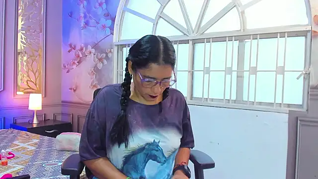 mature bigass   online show from February 5, 12:30 pm