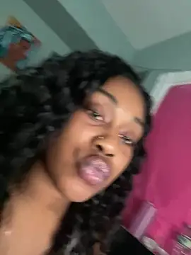 ebonycatlisaaaalime online show from April 7, 8:22 pm