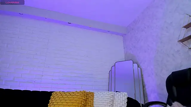 KatieNolan 1 online show from October 3, 7:19 pm