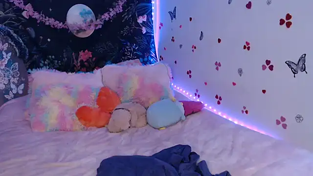 Emillyy m online show from September 15, 1:36 am