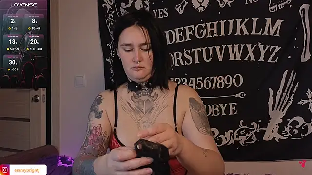 Snapshot of Emmybrightj_ chatting on October 10, 2:38 am Emmybrightj  online show from October 10, 2:38 am