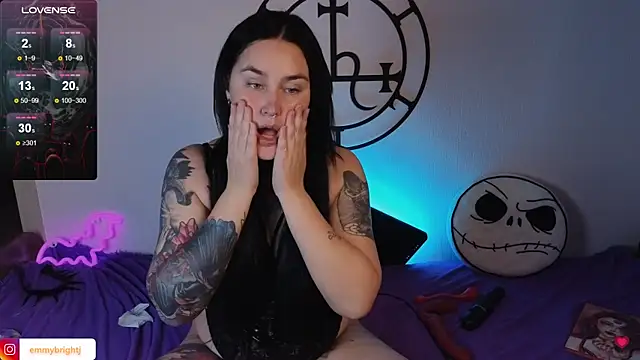 Snapshot of Emmybrightj_ chatting on October 12, 4:48 am Emmybrightj  online show from October 12, 4:48 am