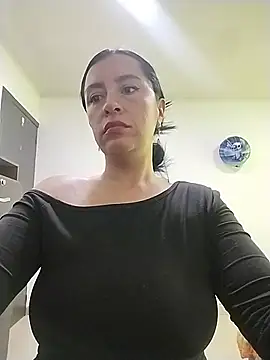 hailey85 online show from May 31, 8:32 pm