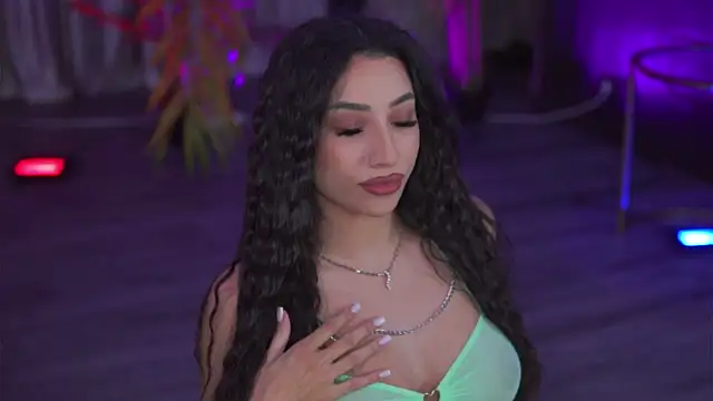 GinaValentinna online show from September 24, 7:02 pm