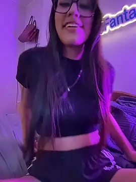 AleFantasy0001 online show from March 27, 1:40 am