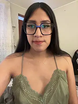 AleFantasy0001 online show from February 2, 7:46 pm