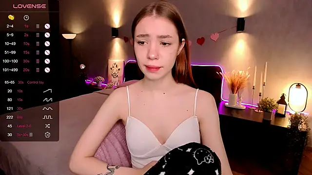 MilliBrown  online show from November 16, 8:16 am