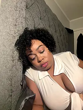 camiliaskye online show from September 23, 2:43 am