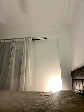 IamCrystal2 online show from November 20, 2:23 am