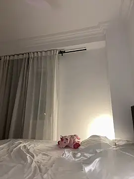 IamCrystal2 online show from March 22, 2:17 am