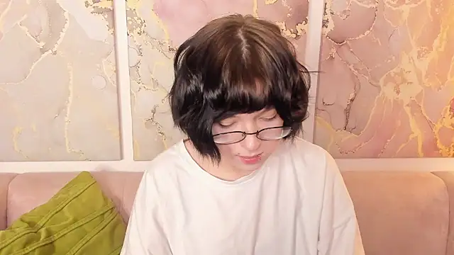 fiamoory online show from December 3, 1:41 am