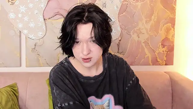 fiamoory online show from December 17, 1:22 am