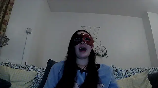 LexiSnowUK online show from January 9, 9:52 pm