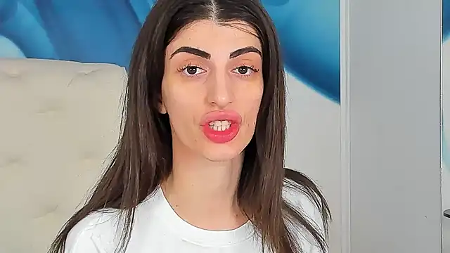 SkinnyDolly online show from March 24, 3:12 am